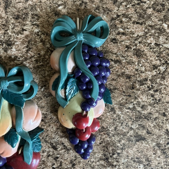 Set Of 2 Vintage Burwood Resin Fruit Wall Decor Kitchen Retro USA 8.5"Hanging - Picture 3 of 7
